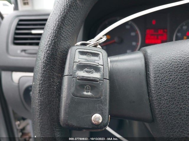 2007 VOLKSWAGEN RABBIT WVWBR71K17W055992 Photo 10