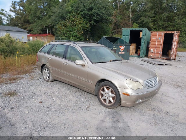 2003 MERCEDES-BENZ C-CLASS WDBRH81J63F383643 Photo 0