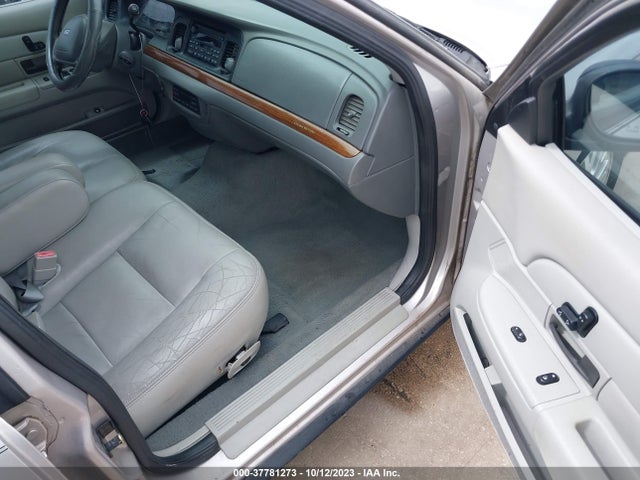 2004 FORD CROWN VICTORIA LX VIN: 2FAFP74W64X142850