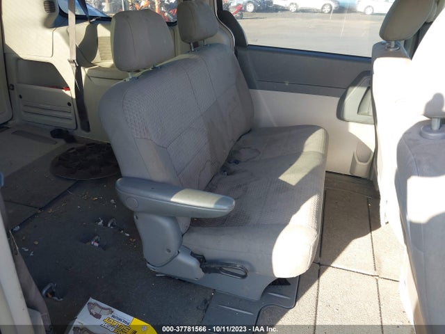 2008 CHRYSLER TOWN & COUNTRY LX VIN: 2A8HR44H08R618929