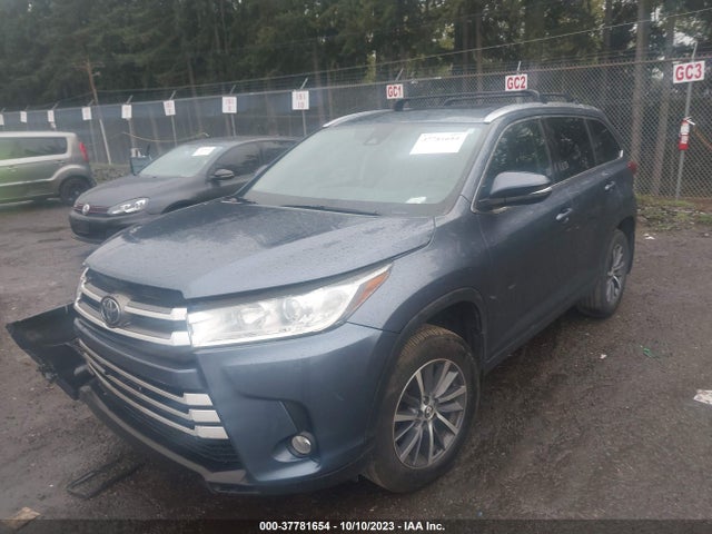 Toyota Highlander Xle/se 2017 5TDJZRFH9HS441677 Image 2