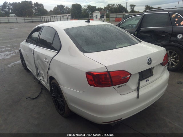 2013 VOLKSWAGEN JETTA SEDAN SE W/CONVENIENCE VIN: 3VWDX7AJ2DM364157