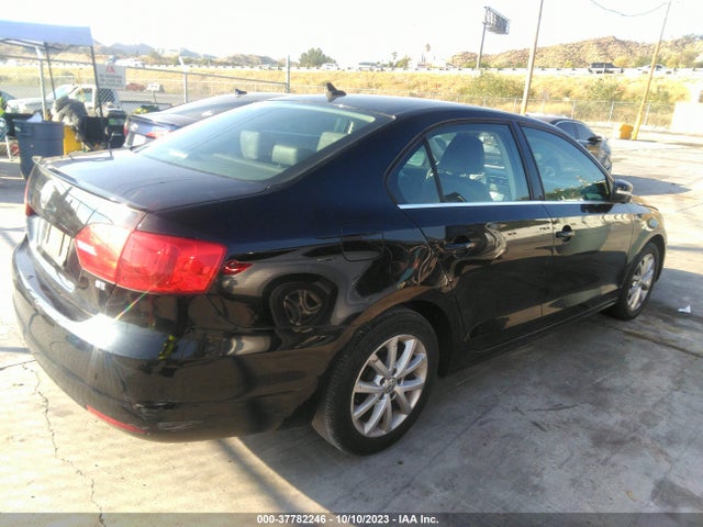 3VWD17AJ3EM392438 Volkswagen Jetta Sedan Se