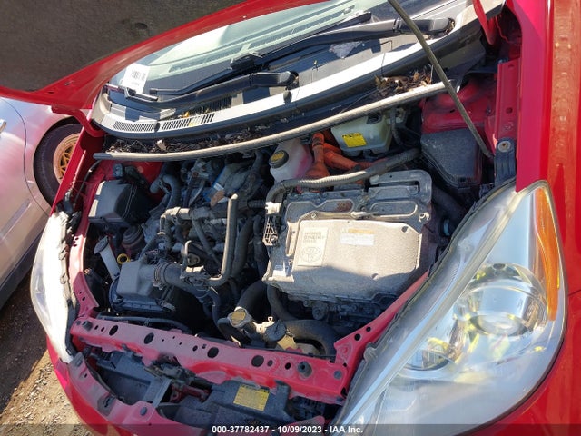 Toyota Prius C One/three/two/four 2014 JTDKDTB39E1572448 Image 10