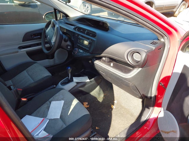 Toyota Prius C One/three/two/four 2014 JTDKDTB39E1572448 Image 5