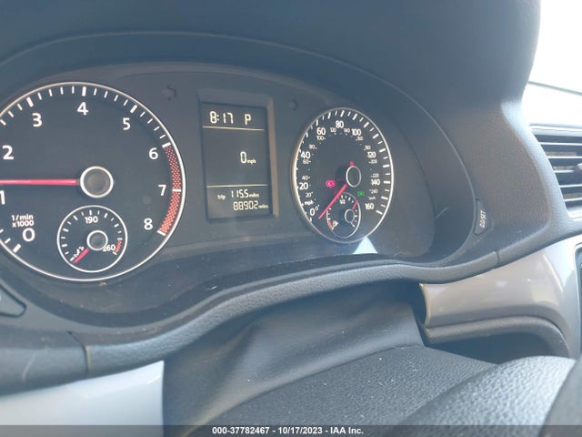 1VWAT7A38FC027335 Volkswagen Passat 1.8t Wolfsburg Ed
