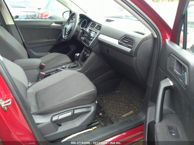 3VV0B7AX7KM125979 Volkswagen TIGUAN S