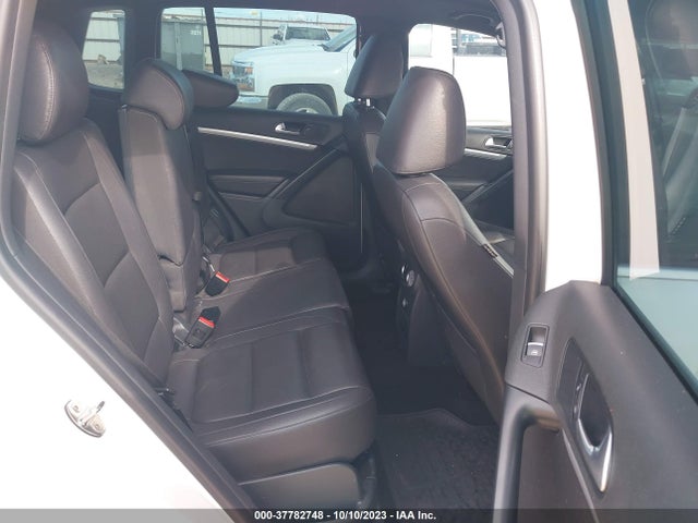 2016 VOLKSWAGEN TIGUAN R-LINE VIN: WVGAV7AX1GW045008
