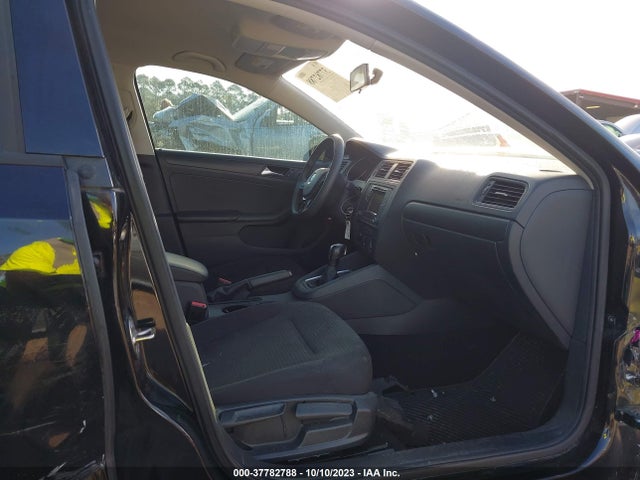 3VW267AJ2GM234393 Volkswagen Jetta Sedan 1.4t S