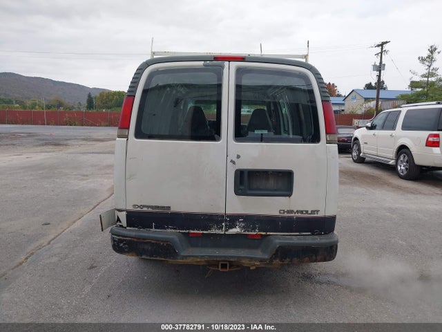 2000 CHEVROLET EXPRESS CARGO VAN VIN: 1GCFG15W9Y1260640