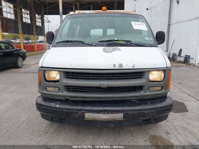 2000 CHEVROLET EXPRESS CARGO VAN VIN: 1GCFG15W9Y1260640