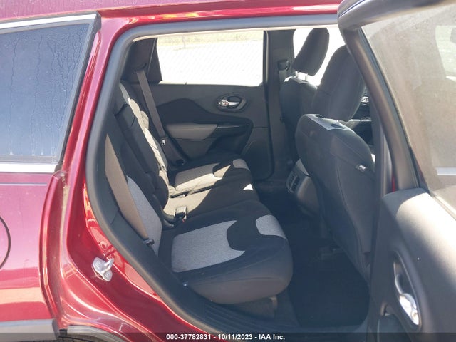 1C4PJMCB9EW156025 Jeep Cherokee Latitude