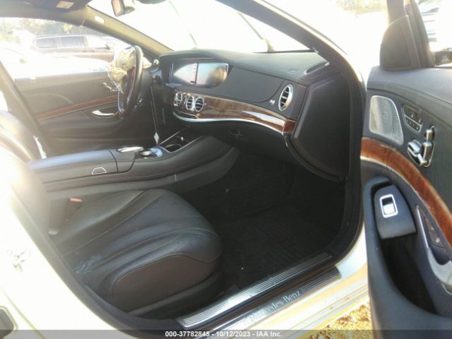 WDDUG8FB0FA138389 Mercedes-Benz S-class S 550