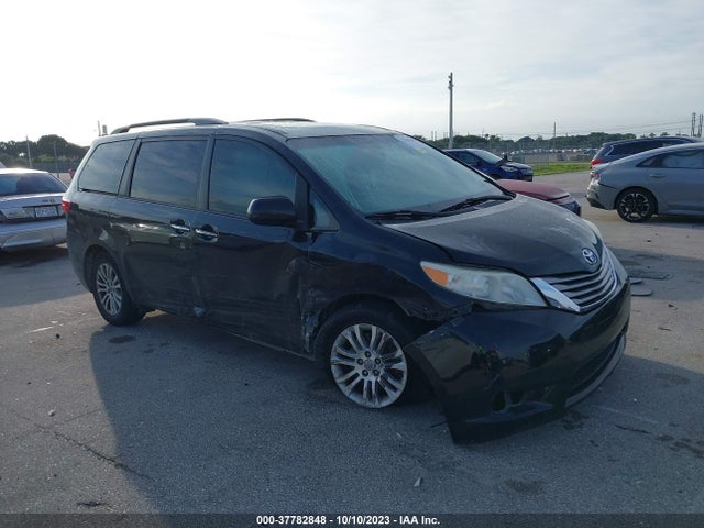 Toyota Sienna Xle Auto Access 2017 5TDYZ3DC7HS838467 Image 1