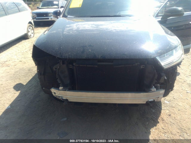 WA1LHAF7XHD051892 Audi Q7 2.0t Premium