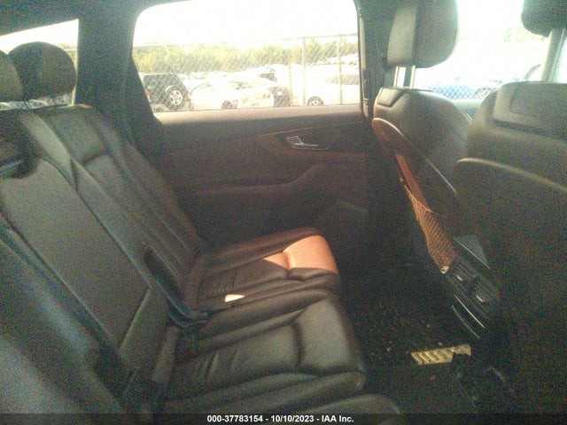 WA1LHAF7XHD051892 Audi Q7 2.0t Premium