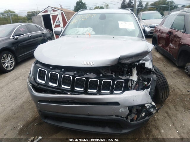Jeep Compass Latitude 2018 3C4NJCBBXJT469538 Image 11