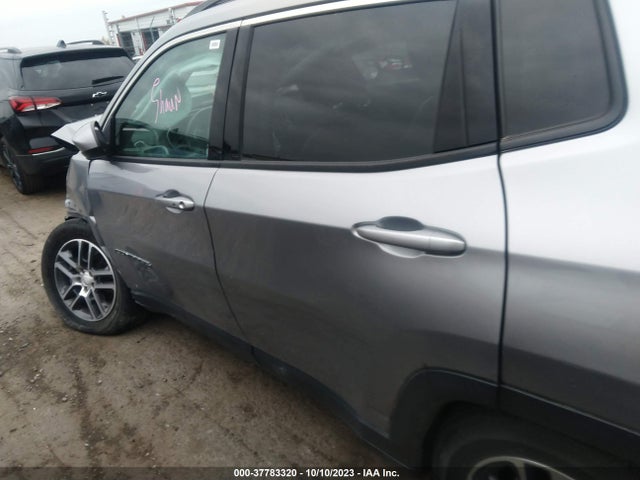 Jeep Compass Latitude 2018 3C4NJCBBXJT469538 Image 13