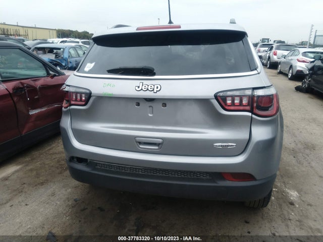 Jeep Compass Latitude 2018 3C4NJCBBXJT469538 Image 15