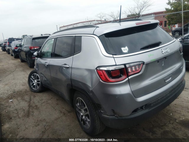 Jeep Compass Latitude 2018 3C4NJCBBXJT469538 Image 3