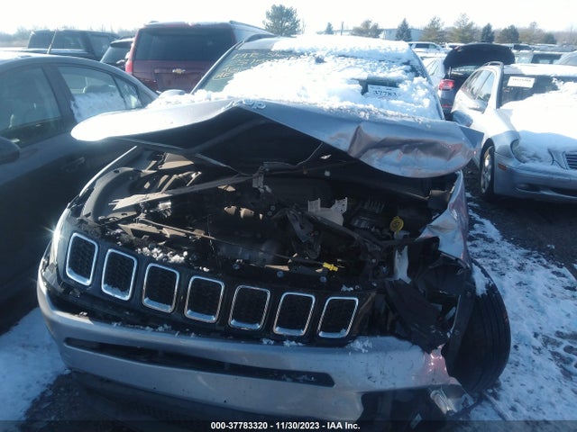 Jeep Compass Latitude 2018 3C4NJCBBXJT469538 Image 6