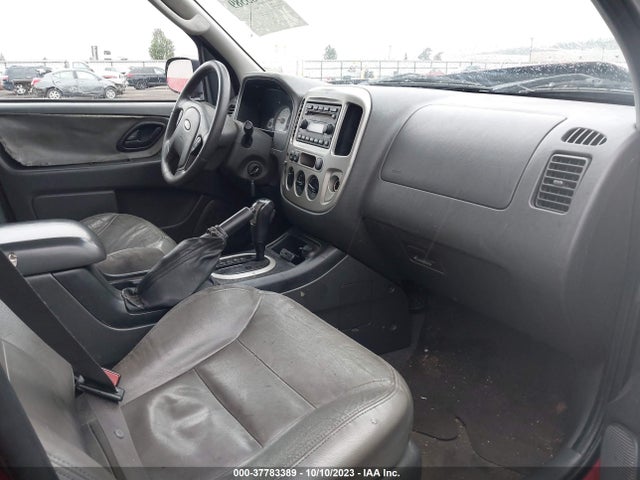 2005 FORD ESCAPE XLT VIN: 1FMCU03105KB28607