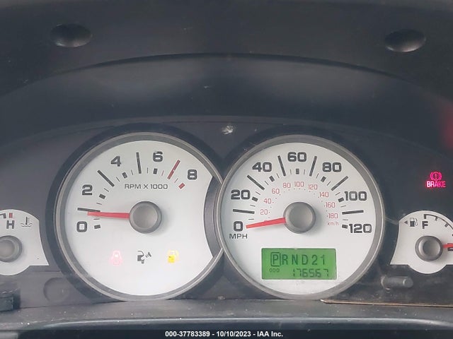 2005 FORD ESCAPE XLT VIN: 1FMCU03105KB28607
