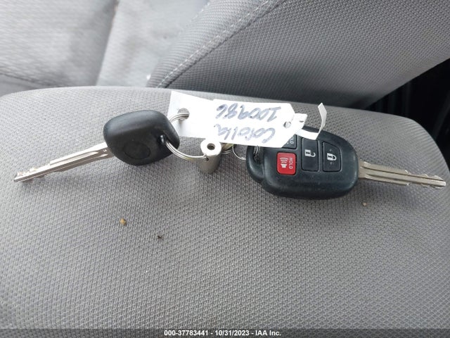 2019 TOYOTA COROLLA LE VIN: 2T1BURHEXKC148196