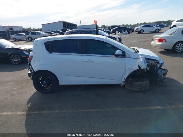 Chevrolet SONIC LT 2015 1G1JC6SH1F4156494 Image 13