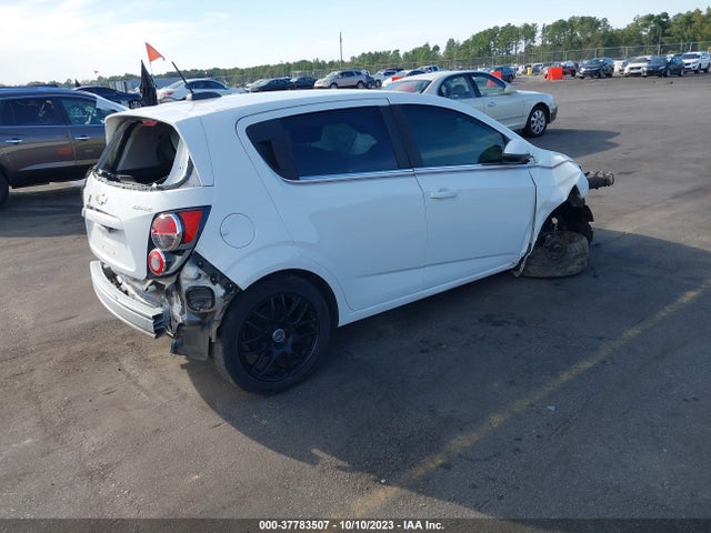 Chevrolet SONIC LT 2015 1G1JC6SH1F4156494 Image 4