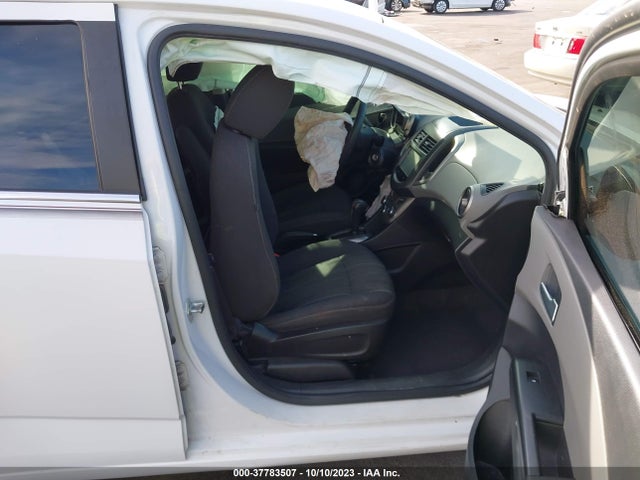 Chevrolet SONIC LT 2015 1G1JC6SH1F4156494 Image 5