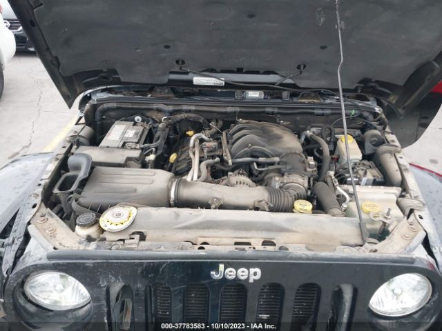 1C4BJWEG1FL515644 Jeep Wrangler Unlimited Sahara