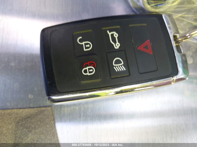 2019 JAGUAR E-PACE SADFJ2FX1K1Z66396 Photo 10