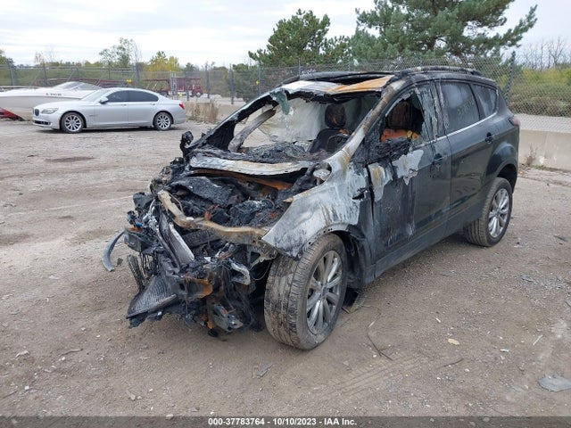 Ford Escape Titanium 2018 1FMCU9J99JUD48064 Image 2
