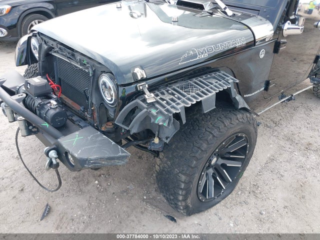 2017 JEEP WRANGLER UNLIMITED SAHARA VIN: 1C4HJWEG5HL642099