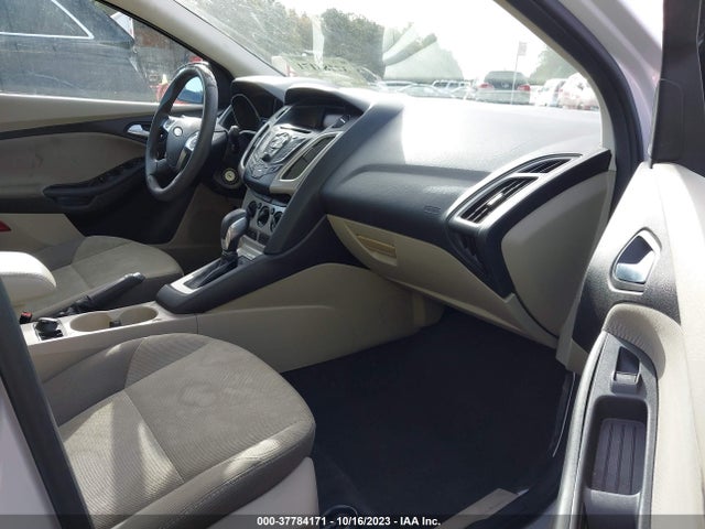 2014 FORD FOCUS SE VIN: 1FADP3F22EL446900