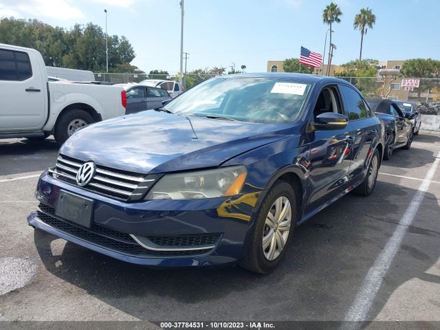 1VWAT7A39FC065219 Volkswagen Passat 1.8t S