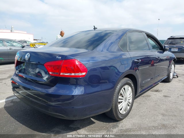 1VWAT7A39FC065219 Volkswagen Passat 1.8t S