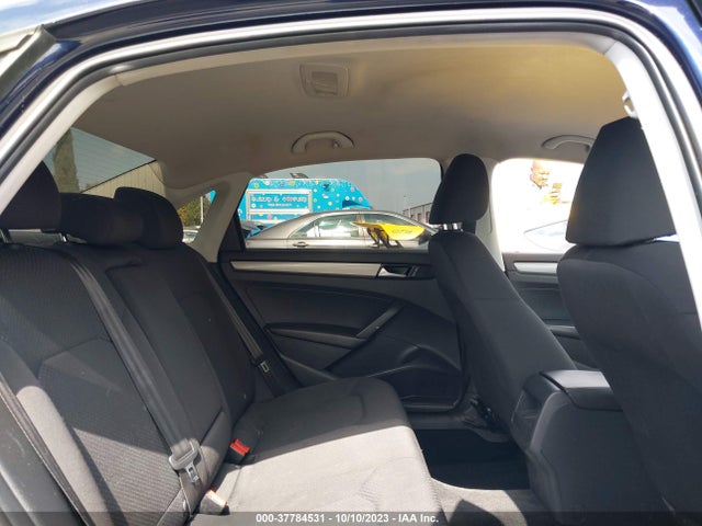 1VWAT7A39FC065219 Volkswagen Passat 1.8t S
