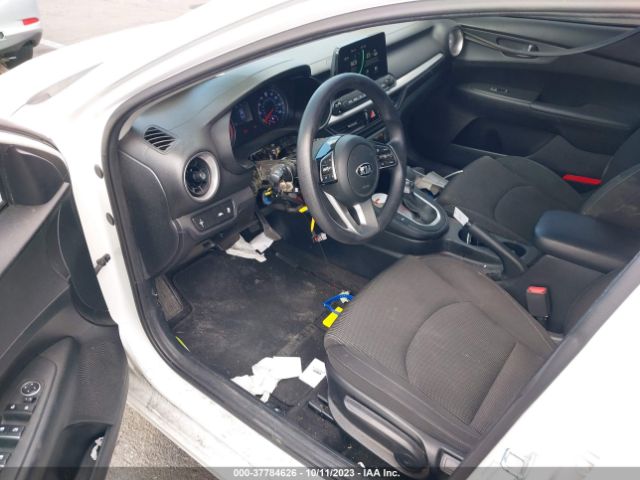 3KPF24AD7KE137783 KIA Forte Lxs