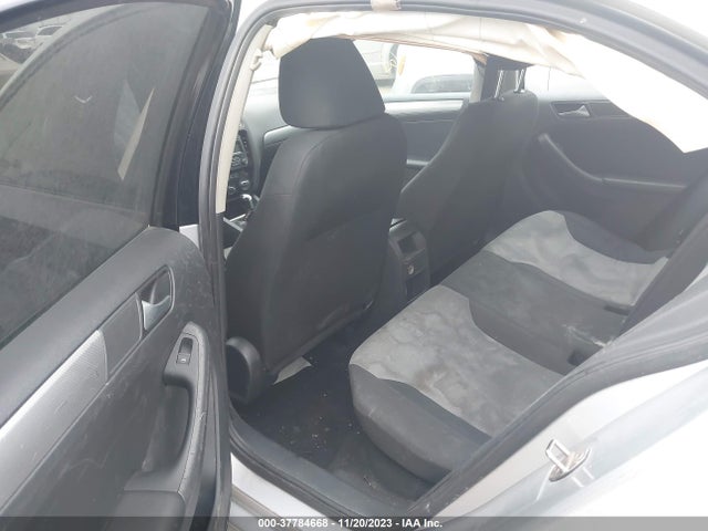 3VWD17AJ9FM257692 Volkswagen Jetta Sedan 1.8t Se
