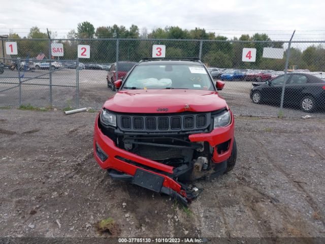 3C4NJDBB1KT640068 Jeep Compass Altitude