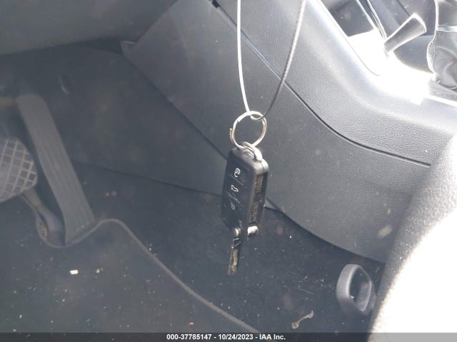 WVGAV7AX2FW509826 Volkswagen Tiguan Sel