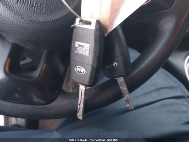KNDJN2A21G7321161 KIA Soul Base