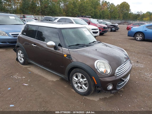 2011 MINI COOPER HARDTOP WMWSU3C57BT092082 Photo 0
