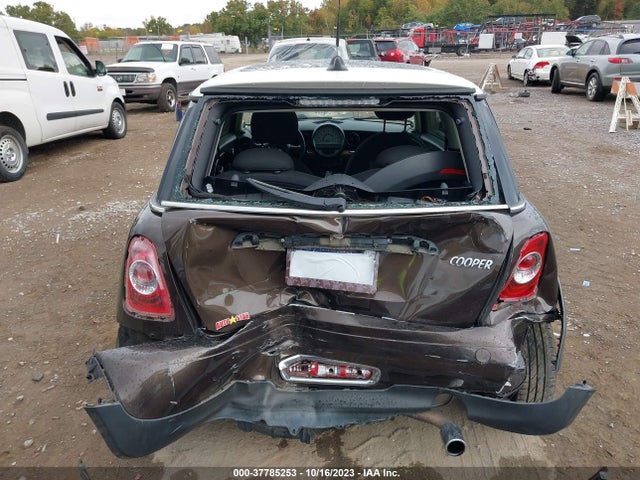 2011 MINI COOPER HARDTOP WMWSU3C57BT092082 Photo 5