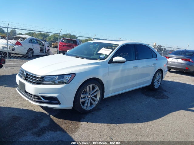 1VWLA7A35KC011974 Volkswagen Passat 2.0t Wolfsburg Edition