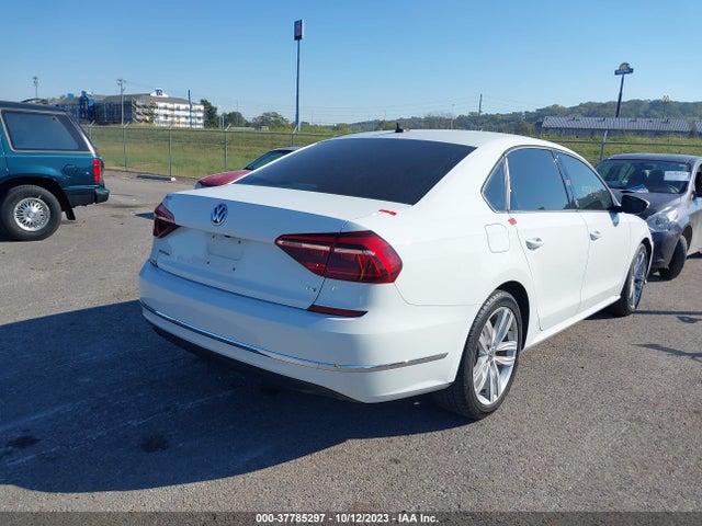 1VWLA7A35KC011974 Volkswagen Passat 2.0t Wolfsburg Edition