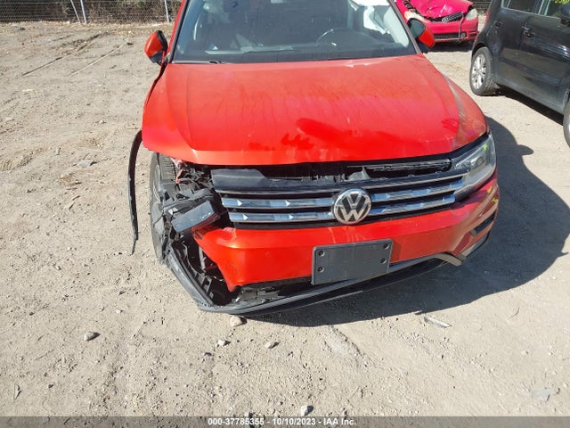 3VV2B7AX2JM070641 Volkswagen Tiguan Sel/se