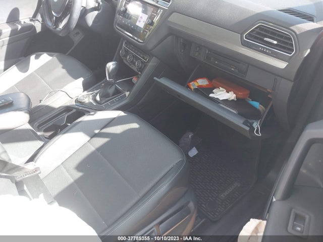 3VV2B7AX2JM070641 Volkswagen Tiguan Sel/se